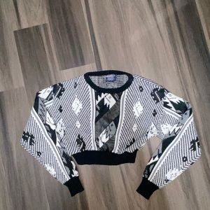 Custom urban outfitters black and white sweater 😍